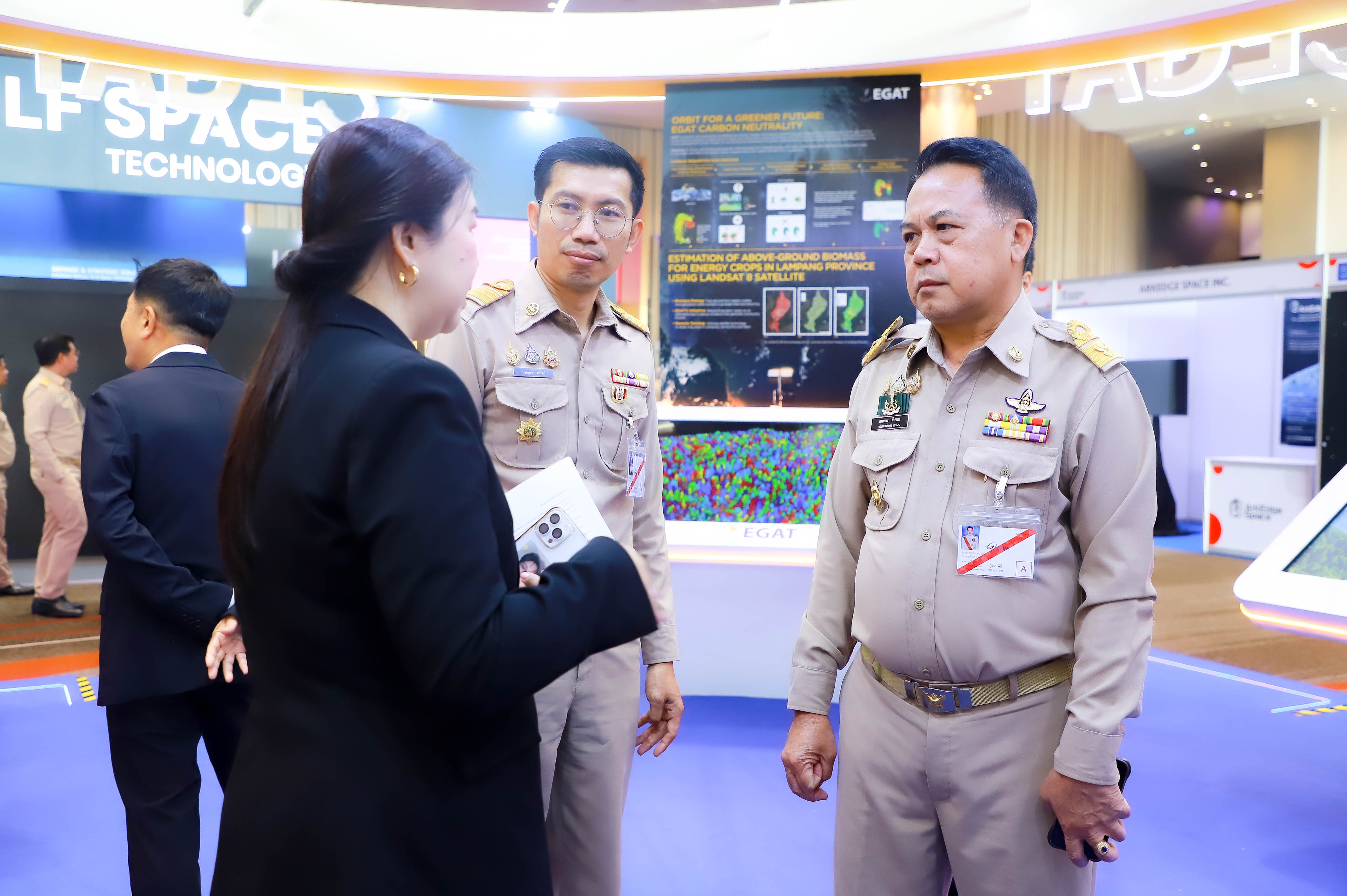 title - รองเลขาธิการ ส.ป.ก. ร่วมเฝ้าทูลละอองพระบาทรับเสด็จฯ และร่วมพิธีเปิดงาน มหกรรมด้านอวกาศแห่งชาติ